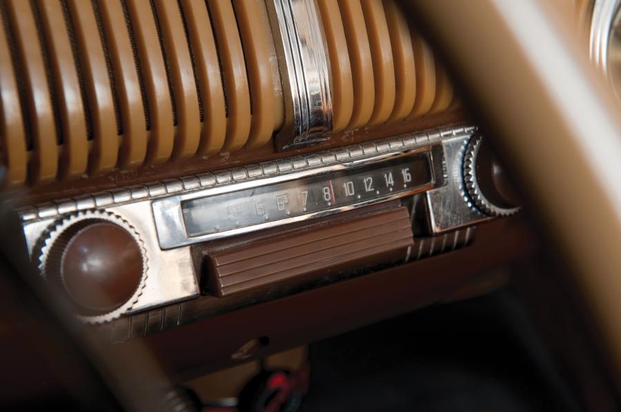  Ford Super DeLuxe Station Wagon 1942 года  (фото 16 из 31)